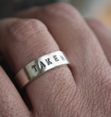 15 Different Types of Promise Rings with Names and Meanings