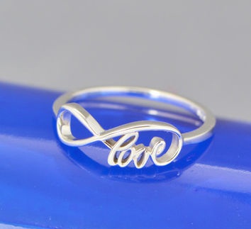 15 Different Types of Promise Rings with Names and Meanings