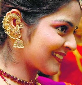 25 Most Attractive Designs of Gold Earrings Collection in 2023