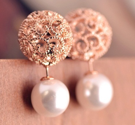 15 Stylish Designs of Small Earrings for Girls in Different Metals