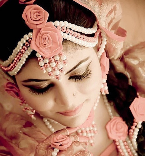 9 Latest &amp; Beautiful Big Maang Tikka Designs | I Fashion Styles