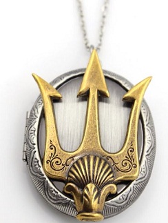 25 Different Types of Jewellery Lockets Designs with Pictures