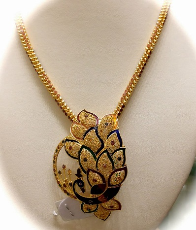 25 Latest Gold Pendant Designs for Men and Women