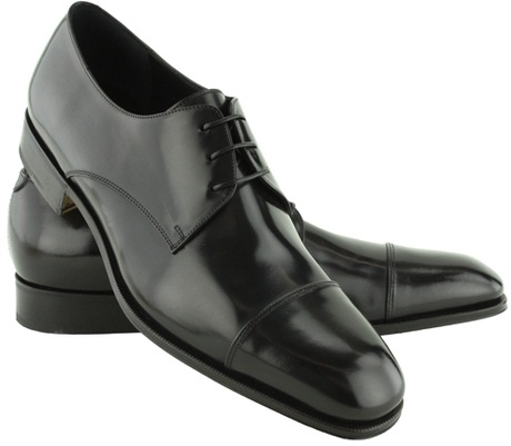 35 Best Formal Shoes for Men and Women In Branded Styles