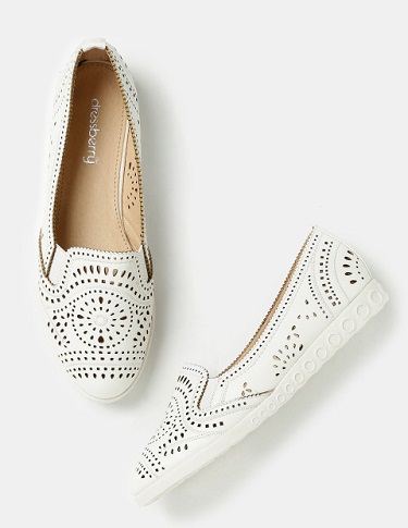 30 New &amp; Stylish Casual Shoes for Mens &amp; Womens in Trend