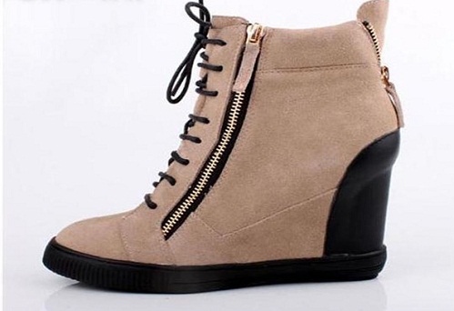 30 New &amp; Stylish Casual Shoes for Mens &amp; Womens in Trend