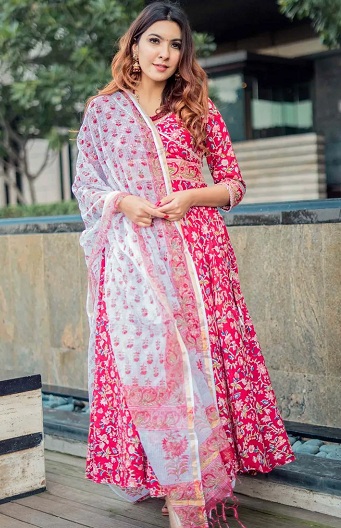 45 Latest Collection of Engagement Dresses for Bride in 2023