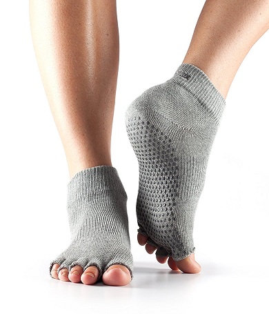 9 Amazing Toe Socks for Running And Relaxation | I Fashion Styles