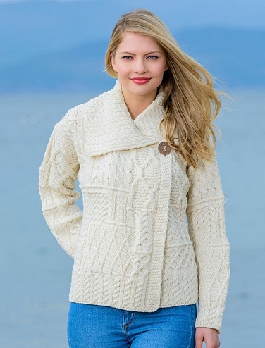15 New Models of Knit Sweaters For Women in Winter