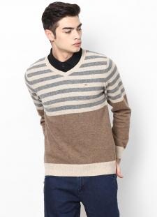 9 Awesome Round Neck Sweaters For Women And Men | I Fashion Styles
