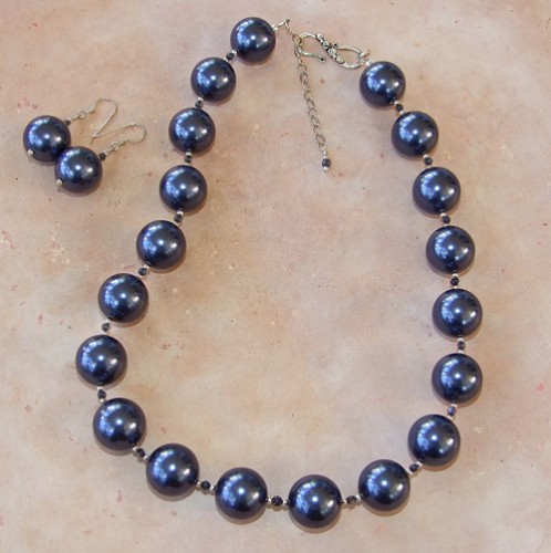 9 Different Shades of Blue Pearls and Its Jewellery Designs | I Fashion Styles