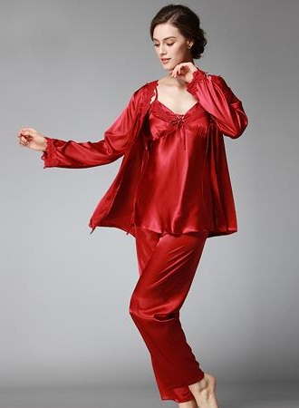 Top 9 Beautiful Silk Pajamas for Women with Images | I Fashion Styles