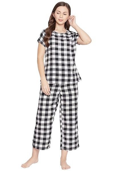 20 Different Types of Pajamas for Women with Images
