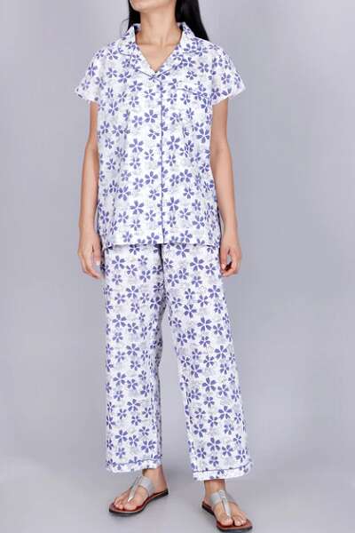20 Different Types of Pajamas for Women with Images