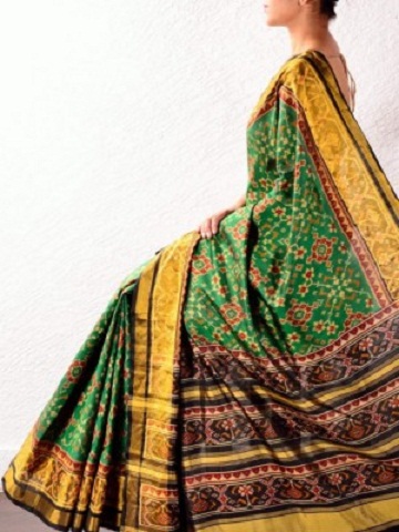 20 Stunning Pochampally Sarees That Are Sure To Mesmerise You