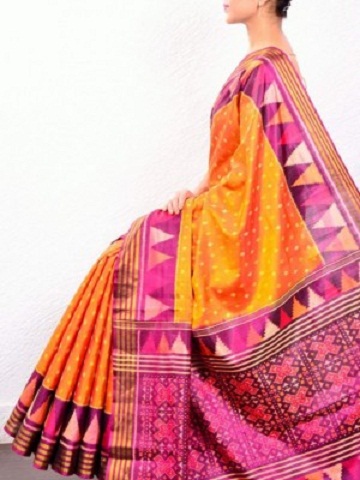 20 Stunning Pochampally Sarees That Are Sure To Mesmerise You