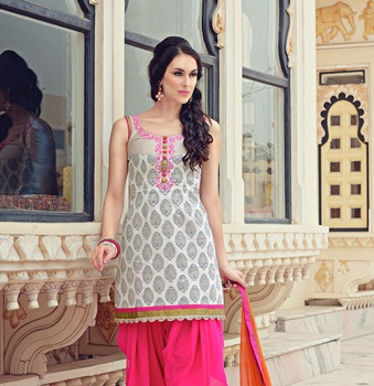 15 Best Designs Of Punjabi Kurti Designs For Ladies