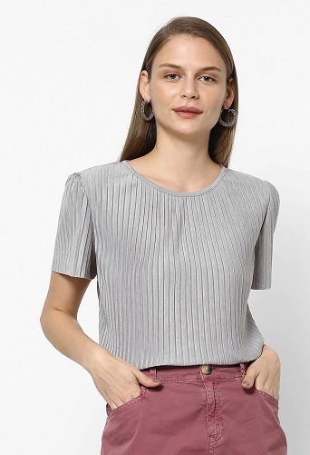 35 Different Types of Women&#039;s Tops That Will Give A Fashionable Look