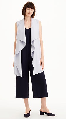 9 Fashionable Designs of White Vests for Womens