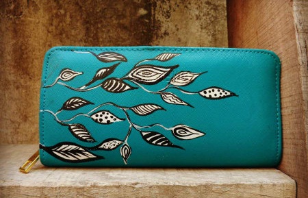 Top 9 Beautiful Blue Wallets For Men &amp; Women | I Fashion Styles