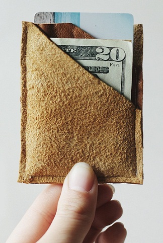 9 Best Models of Travel Wallets for Men and Women | I Fashion Styles