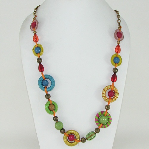 15 Latest Simple Necklace Designs for Women in Fashion