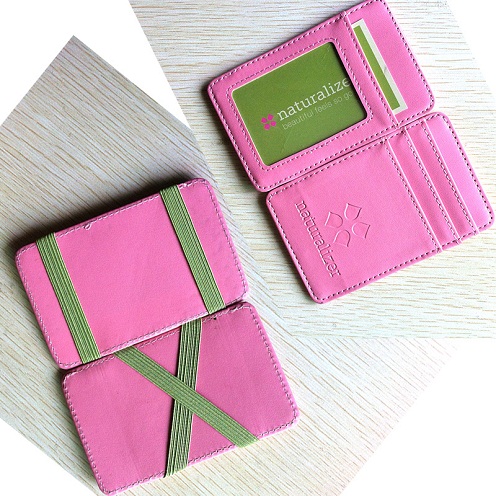 Top 9 Best Magic Wallets for Mens and Womens in Trend