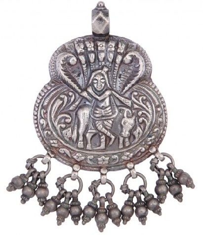 9 Different Types of Temple Jewellery Pendant Sets