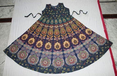 15 Beautiful Fancy Frocks for Women and Kid Girl | I Fashion Styles