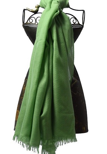 9 Trendy Designs of Cashmere Scarf Collection For Men and Women