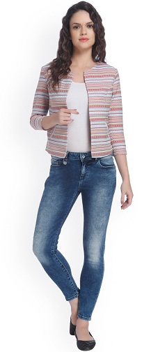 15 Stylish Beige Blazer Designs That Will Gives A Stunning Look