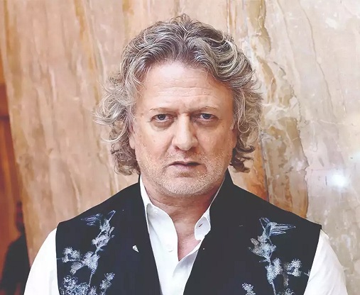 30 List of Top and Best Fashion Designers In India 2023