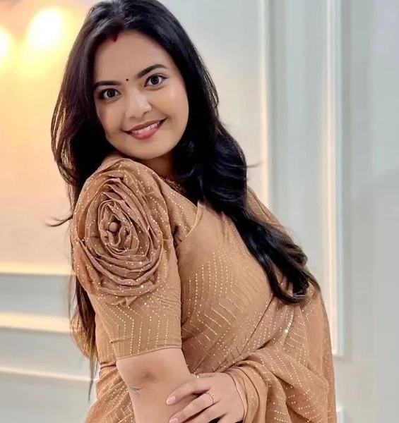 Latest Blouse Designs (2024) Ideas: Check These 100+ Stunning Models