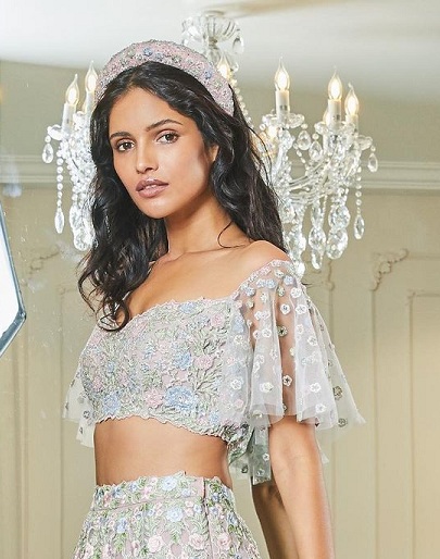 Latest Blouse Designs (2024) Ideas: Check These 100+ Stunning Models