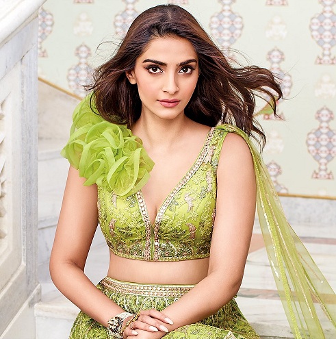 Latest Blouse Designs (2024) Ideas: Check These 100+ Stunning Models