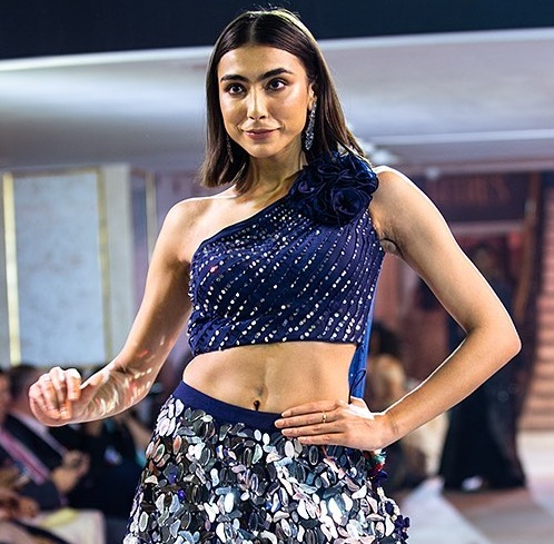 Latest Blouse Designs (2024) Ideas: Check These 100+ Stunning Models