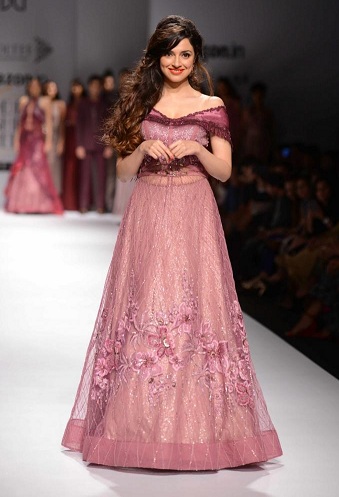 25 Trending and Stylish Kurta Neck Designs Collection 2025