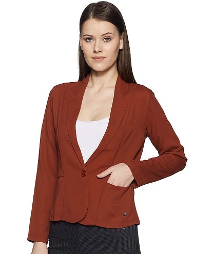 15 Classy Designs of Brown Blazers for Men and Women