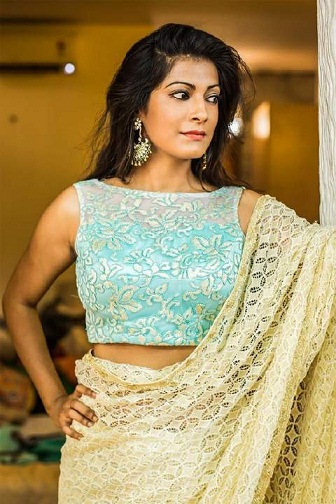 Top 15 Alluring Designs of Designer Blouses For Net Sarees
