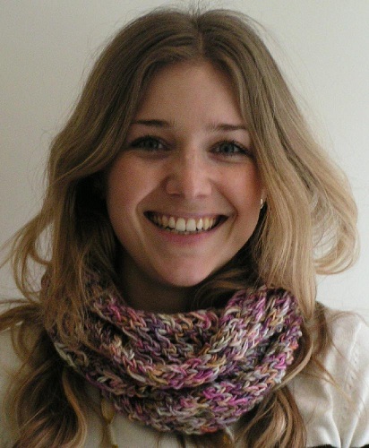 9 Best and Trendy Snood Scarf Designs For Men and Women