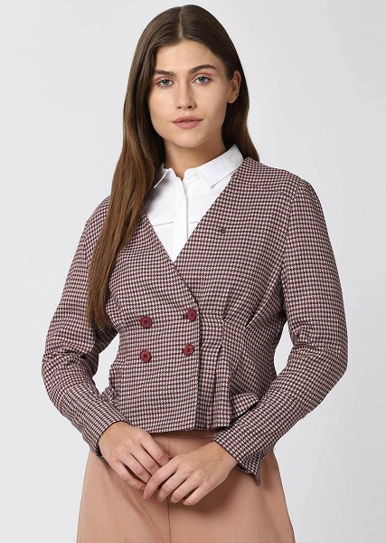 15 Trendy Designs of Maroon Blazers for Men and Women