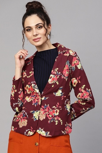 15 Trendy Designs of Maroon Blazers for Men and Women