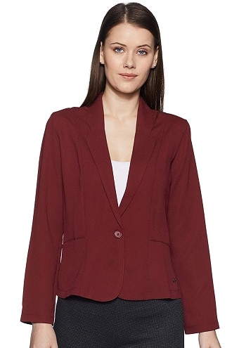 15 Trendy Designs of Maroon Blazers for Men and Women