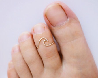 15 Traditional Toe Rings for Indian Women - Latest Models