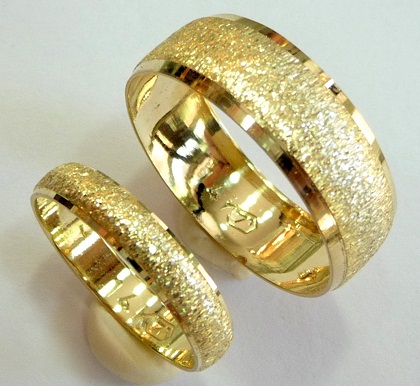15 Latest Designs Gold Rings for Couples - Beautiful Collection