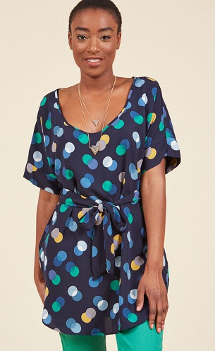 9 Fashionable Models of Plus Size Tunics for Comfortable Feel