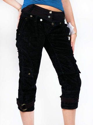 15 Latest Models of Capri Jeans For Womens In India