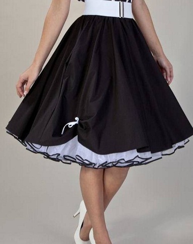 9 Latest Knee Length Skirts for Ladies with Modern Look