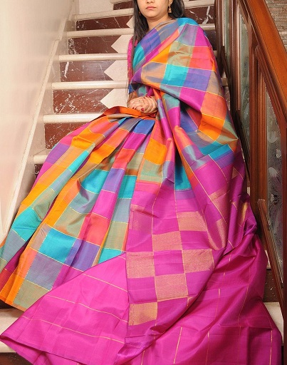 10 New Collection of Checked Sarees for Glamorous Look