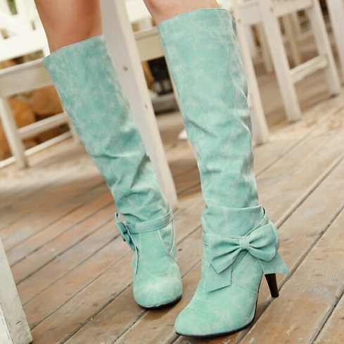 10 Trending Designs of Green Shoes for Men and Women